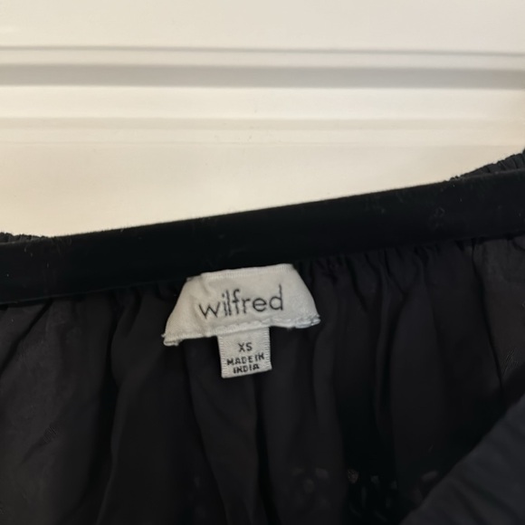 Aritzia off the shoulder top - Picture 2 of 2